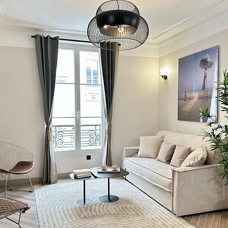 Charming Apartment With Eiffel Tower View Paris Dış mekan fotoğraf
